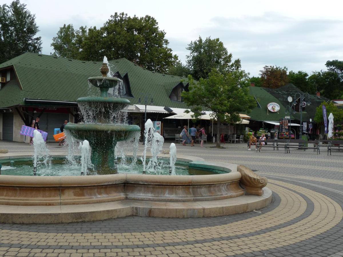 Nádas Társasház Balatonlelle Exterior foto