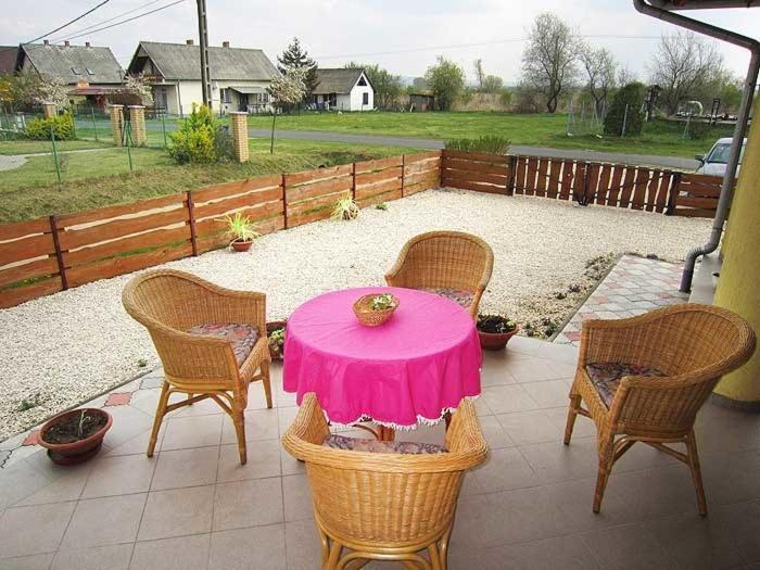 Nádas Társasház Balatonlelle Exterior foto